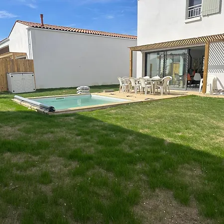 Les Lumineuses Holiday home *